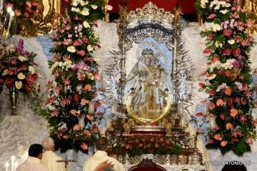 Máxima expectación en la bajada de la Virgen del Pino (Foto Antonio Alí)